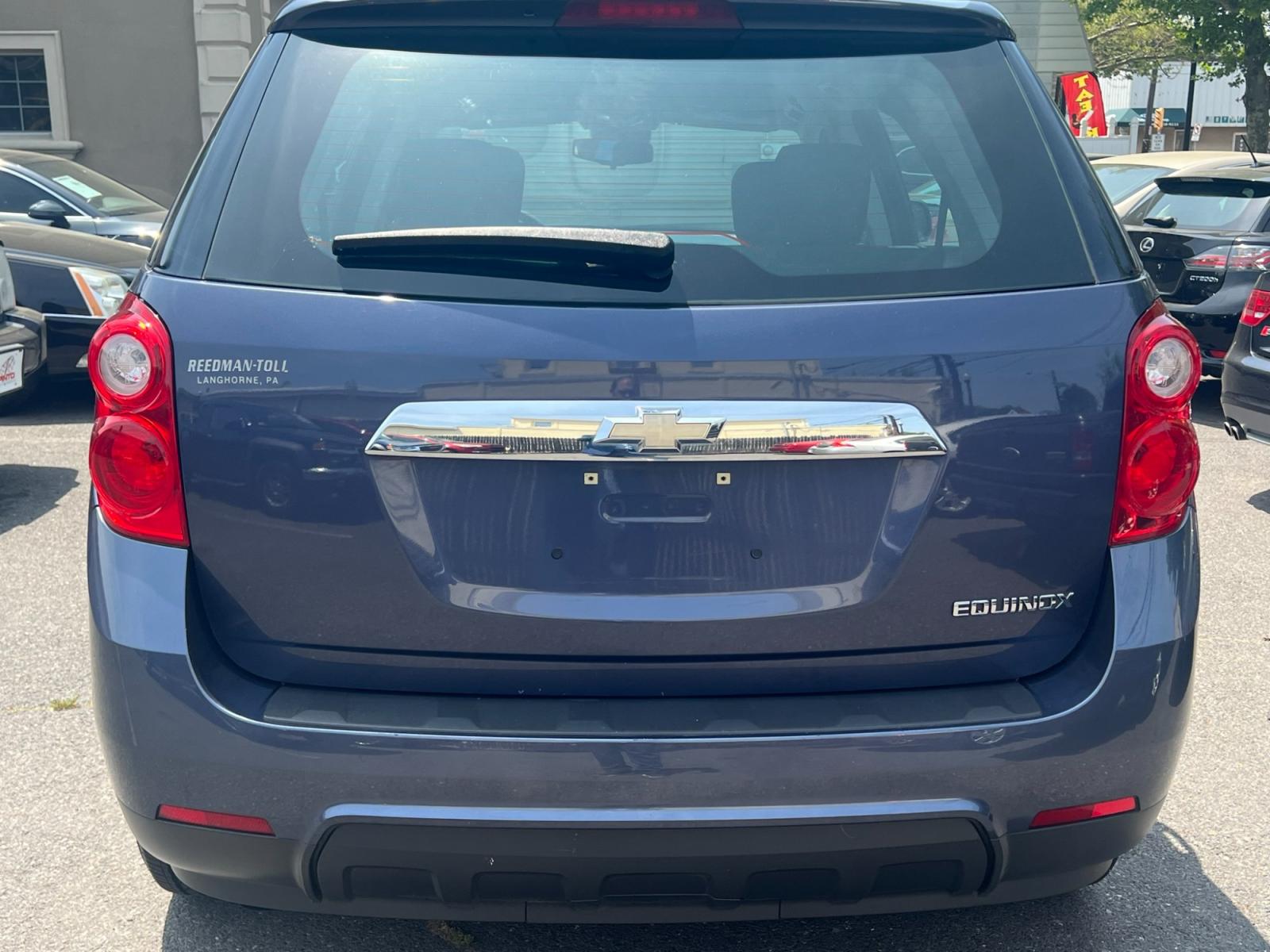 2014 Blue /gray Chevrolet Equinox (2GNALAEK4E6) , located at 1018 Brunswick Ave, Trenton, NJ, 08638, (609) 989-0900, 40.240086, -74.748085 - Super Clean Chevy Equinox with only 69k miles on it, serviced up and ready to go. Call Anthony to set up an appt to see and drive, 609-273-5100 - Photo #2